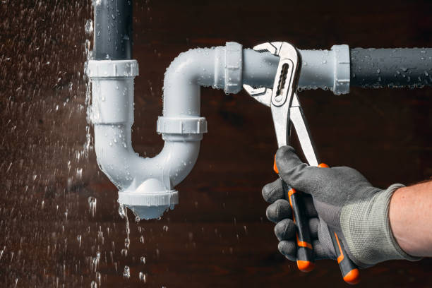 Professional Emergency Plumber technician working in Summerfield, OH